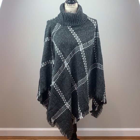 Plaid Poncho Turtleneck Windowpane Print With Fringe Frayed Hem  NWT - Picture 4 of 10